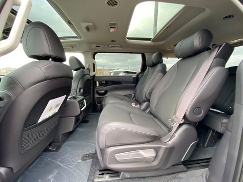 New 2026 Kia Carnival SX Prestige image 26