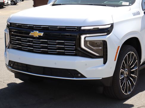 New 2026 Chevrolet Suburban High Country AWD/4WD image 5
