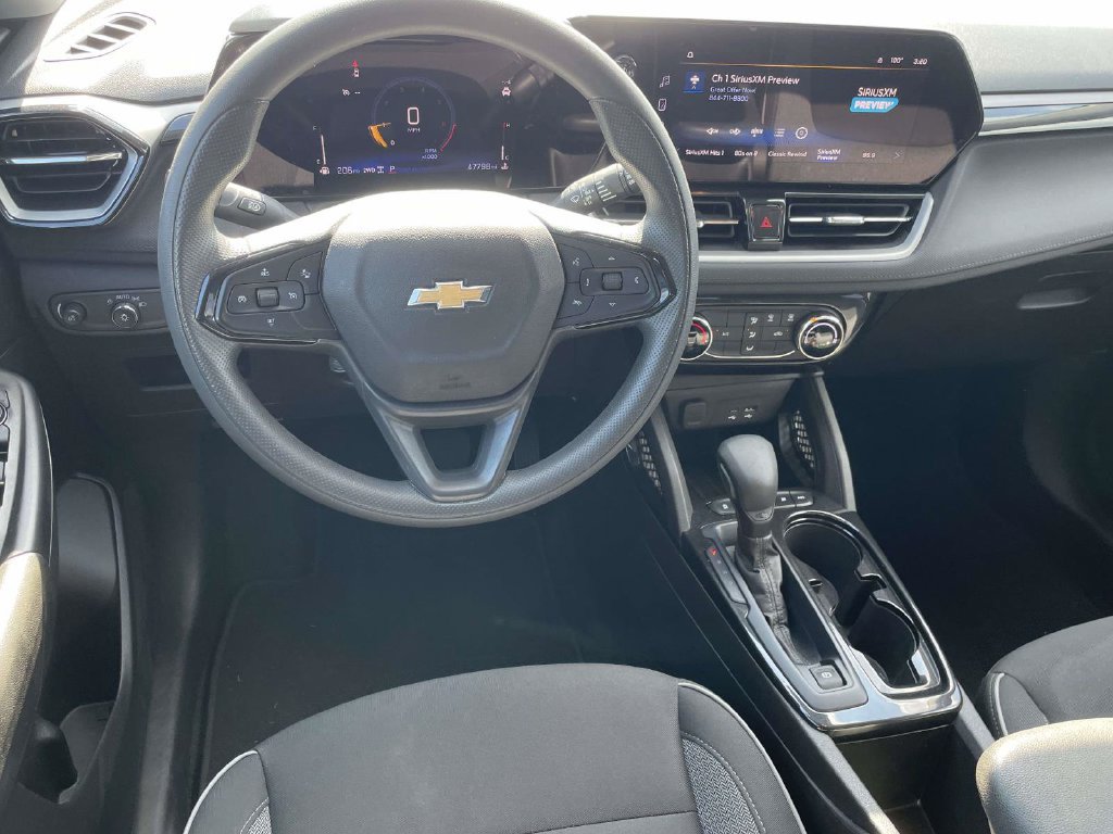 Used 2025 Chevrolet TrailBlazer LT AWD/4WD image 10