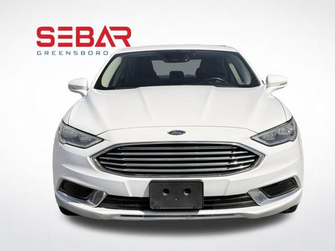 Used 2018 Ford Fusion SE w/ Equipment Group 602A FWD image 2