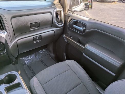 Used 2021 Chevrolet Silverado 1500 LT RWD image 17