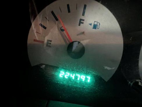 Used 2006 Chrysler Town & Country FWD image 37