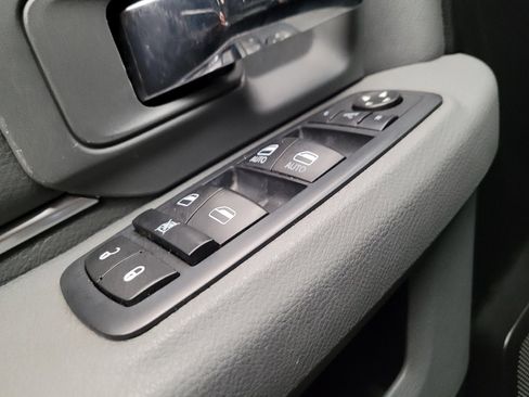 Used 2017 RAM 1500 Big Horn RWD image 27