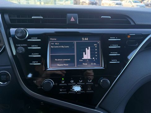 Used 2018 Toyota Camry LE w/ Convenience Package image 14