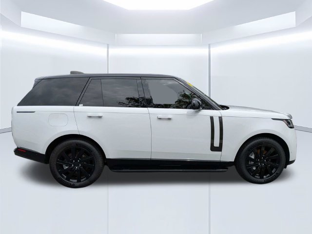 Used 2023 Land Rover Range Rover SE AWD/4WD image 3