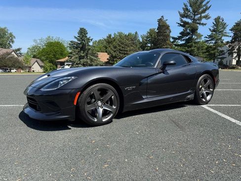 Used 2017 Dodge Viper GTC w/ GTS Interior Package RWD image 3
