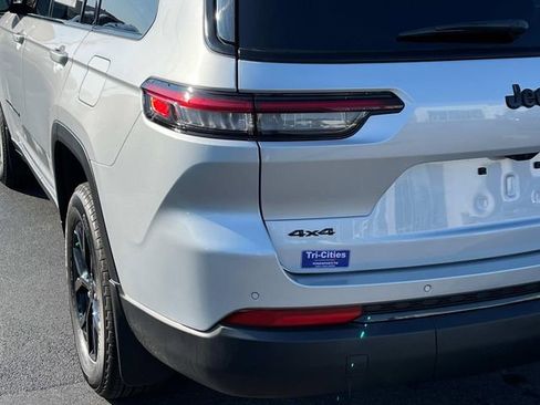 New 2025 Jeep Grand Cherokee L Altitude image 5