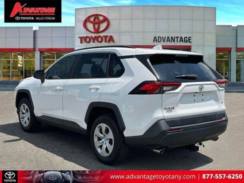 Certified 2019 Toyota RAV4 LE FWD image 10