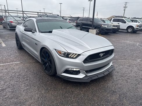 Used 2016 Ford Mustang GT RWD image 1