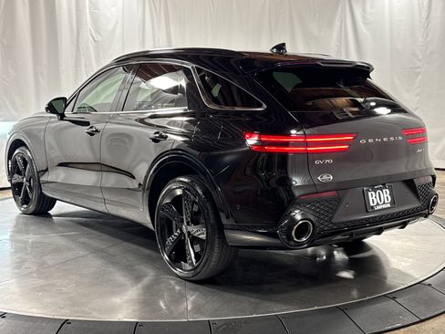 Used 2025 Genesis GV70 3.5T Sport w/ Sport Advanced Package AWD/4WD image 9