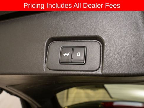 Used 2024 Nissan Rogue SV FWD image 6