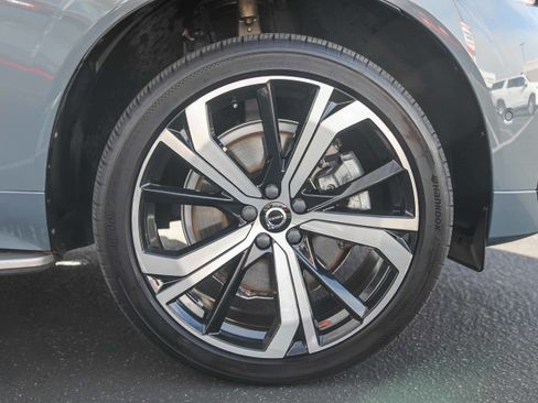 Used 2023 Volvo XC60 T8 Ultimate image 9