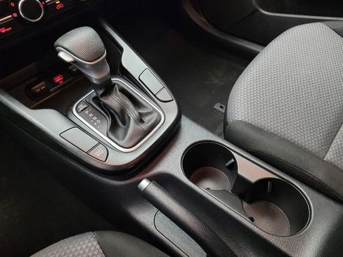 Used 2022 Kia Soul LX image 26