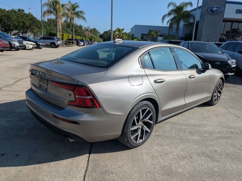 Used 2019 Volvo S60 T6 Momentum w/ Multimedia Package AWD/4WD image 4