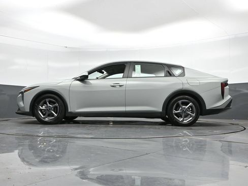 Used 2025 Kia K4 FWD image 45