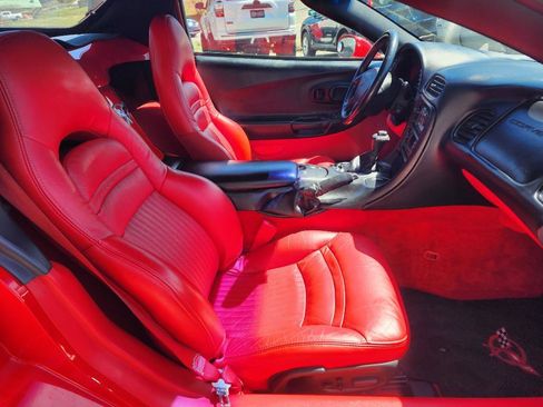 Used 2003 Chevrolet Corvette Base w/ Preferred Equipment Group1 image 12