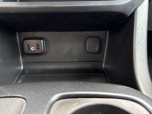 Used 2020 Chevrolet Colorado W/T RWD image 28
