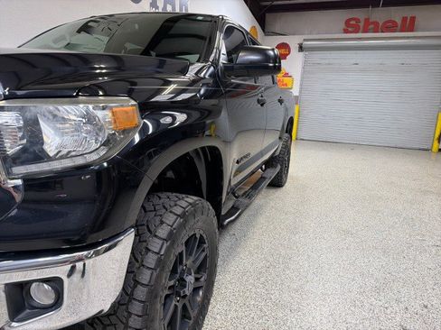 Used 2019 Toyota Tundra SR5 w/ SR5 Upgrade Package image 10
