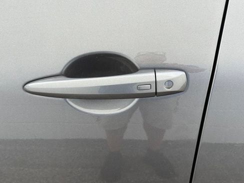 Used 2026 Nissan Rogue SL FWD image 22
