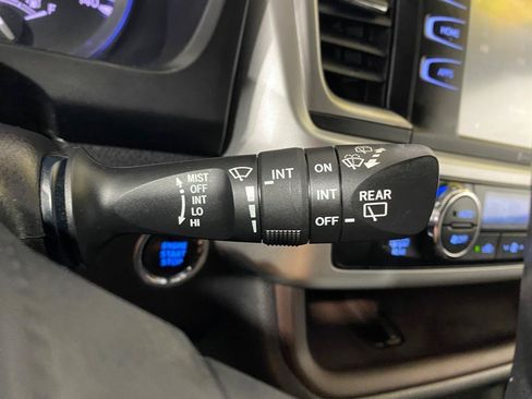 Used 2017 Toyota Highlander XLE AWD/4WD image 26