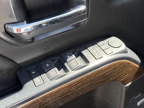 Used 2019 GMC Sierra 2500 Denali w/ Duramax Plus Package AWD/4WD image 31