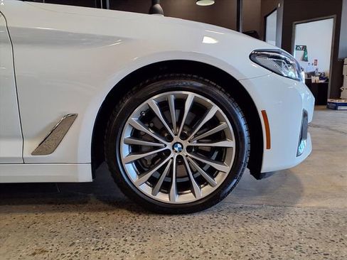 Used 2023 BMW 530i xDrive w/ Executive Package image 9