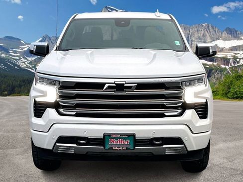Used 2022 Chevrolet Silverado 1500 High Country w/ Z71 Off-Road Package image 3