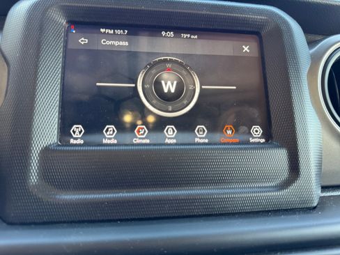 Used 2022 Jeep Wrangler Sport AWD/4WD image 20