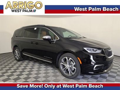 New 2026 Chrysler Pacifica Pinnacle w/ Trailer Tow Group