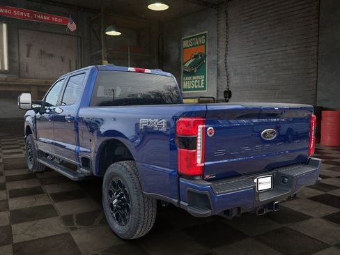 New 2026 Ford F250 Lariat w/ Black Appearance Package image 8