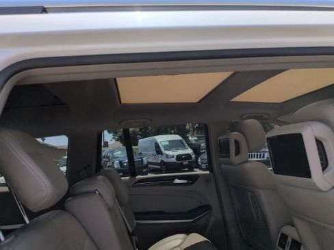 Used 2014 Mercedes-Benz GL 450 4MATIC w/ Appearance Package image 19