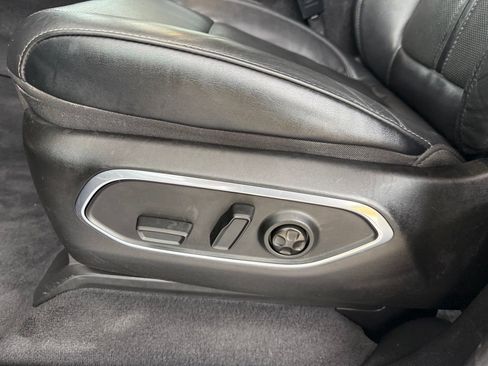 Used 2022 Jeep Wagoneer Series III AWD/4WD image 15