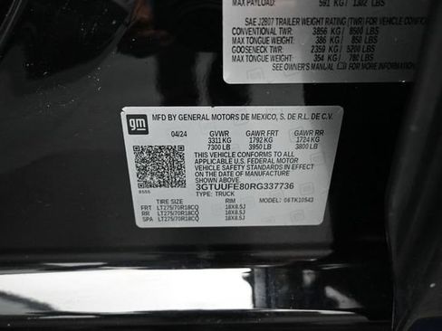 Used 2024 GMC Sierra 1500 AT4X AWD/4WD image 17