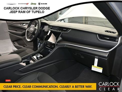 Used 2025 Jeep Grand Cherokee L Laredo image 49