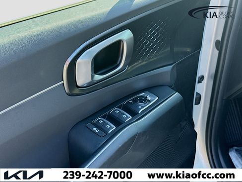 New 2026 Kia Sorento LX image 23