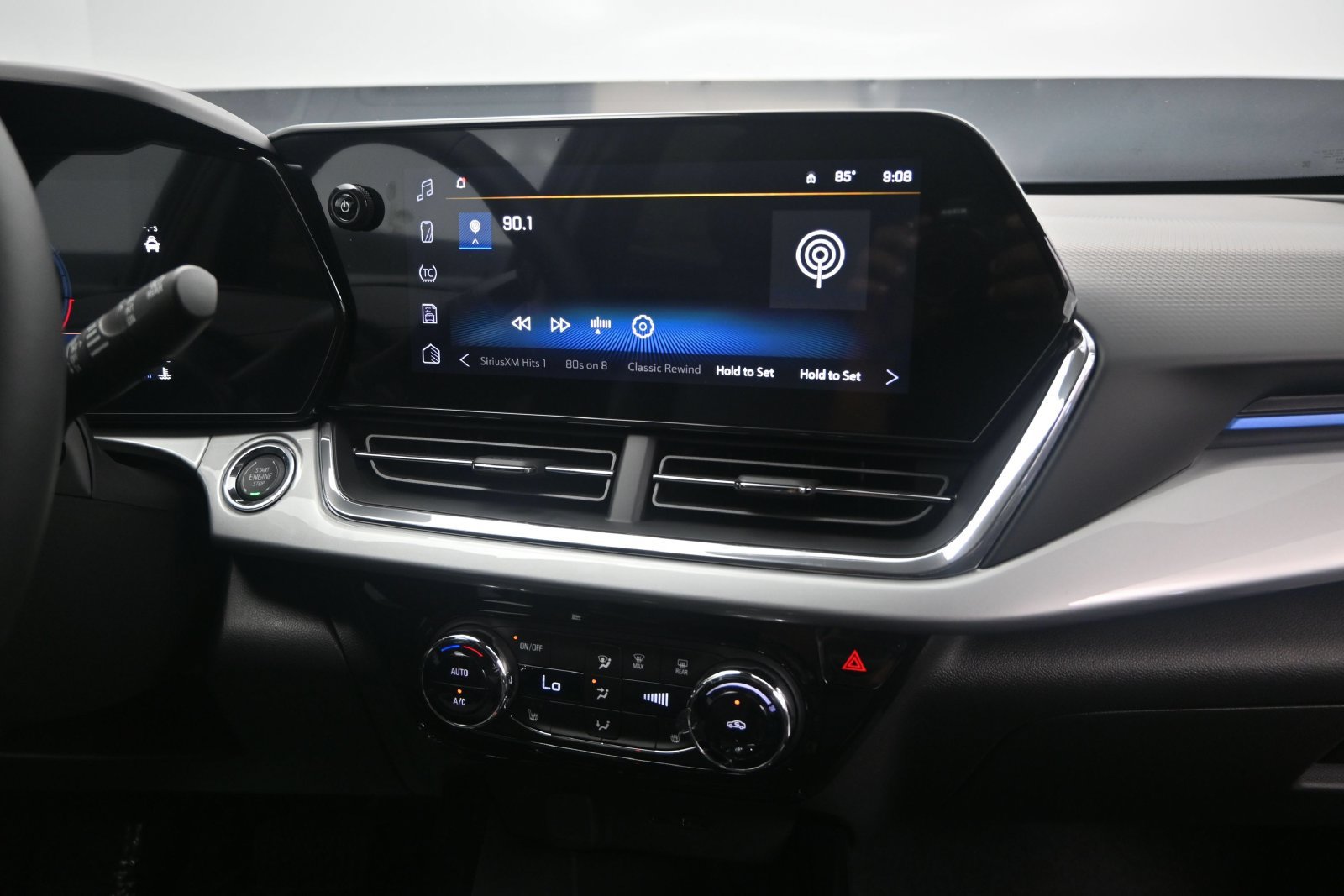 New 2026 Chevrolet Trax LT w/ Midnight Edition FWD image 27