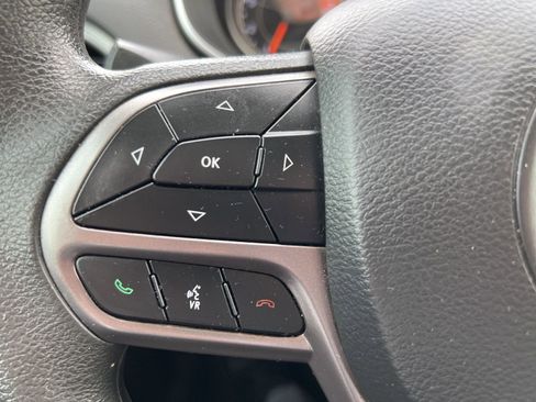 Used 2021 Jeep Cherokee Latitude image 12