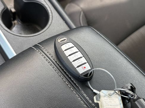 Used 2025 Nissan Altima 2.5 SV FWD image 21