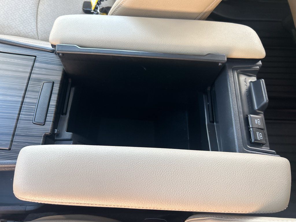 Certified 2022 Toyota Sienna Limited AWD/4WD image 25