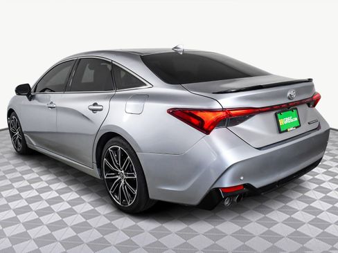 Used 2022 Toyota Avalon Touring w/ Advanced Safety Package image 6
