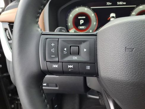 Used 2025 Nissan Rogue Platinum w/ Tech Package image 17