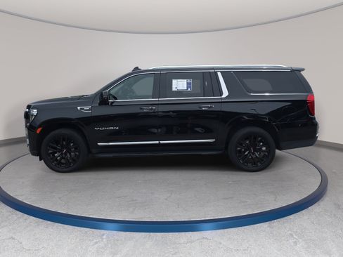 Used 2022 GMC Yukon XL SLT w/ SLT Luxury Package AWD/4WD image 8