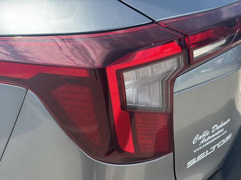 Used 2026 Kia Seltos LX AWD/4WD image 7