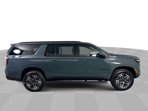 New 2026 Chevrolet Suburban Z71 w/ Comfort Package AWD/4WD image 9