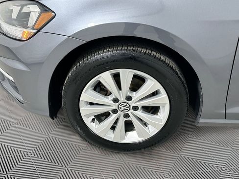 Used 2018 Volkswagen Golf S AWD/4WD image 28