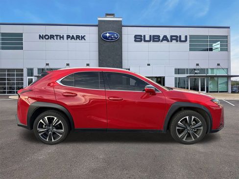 Used 2020 Lexus UX 200 UX 200 image 2