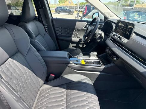 Used 2026 Mitsubishi Outlander AWD image 26