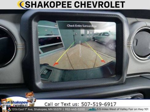 Used 2023 Jeep Gladiator Overland image 23