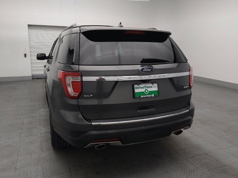 Used 2018 Ford Explorer XLT w/ Equipment Group 202A AWD/4WD image 6