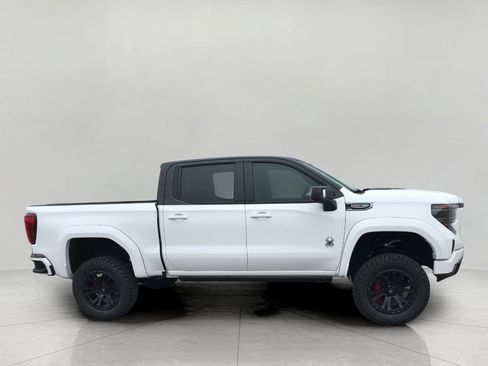 New 2026 GMC Sierra 1500 AT4 w/ AT4 Premium Package AWD/4WD image 8